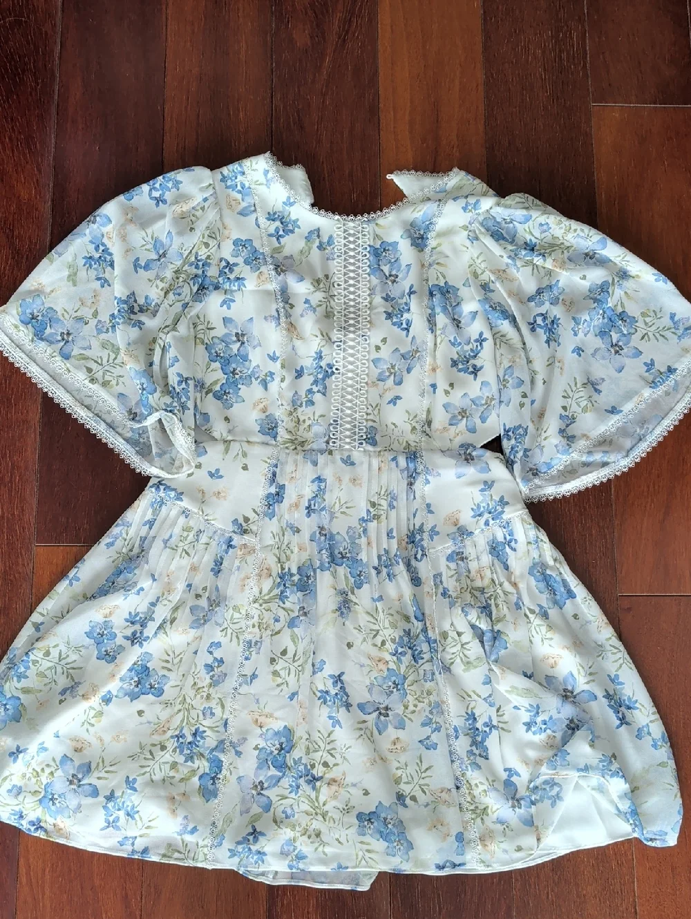EVER NEW Jade Angel Sleeve Mini Dress - Picture 1 of 4